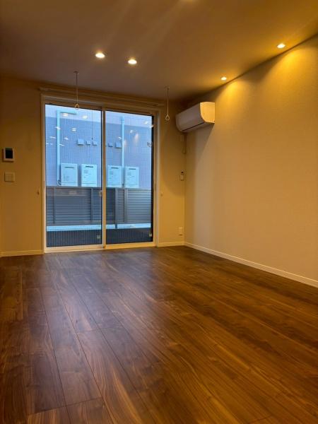 フィオリータ西今