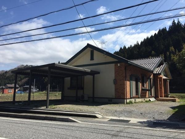 米原市下丹生　一軒家