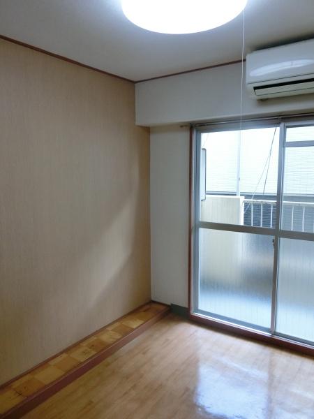 シャトル城町