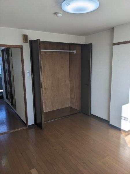 シャトル壱番館