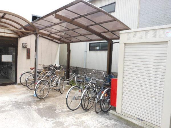 ラポー芹川