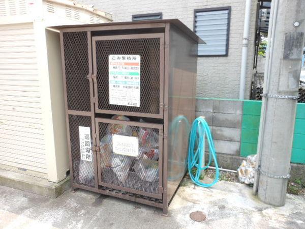 ラポー芹川