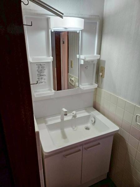 米原岩脇　貸家