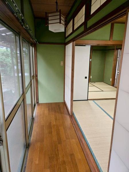 米原岩脇　貸家