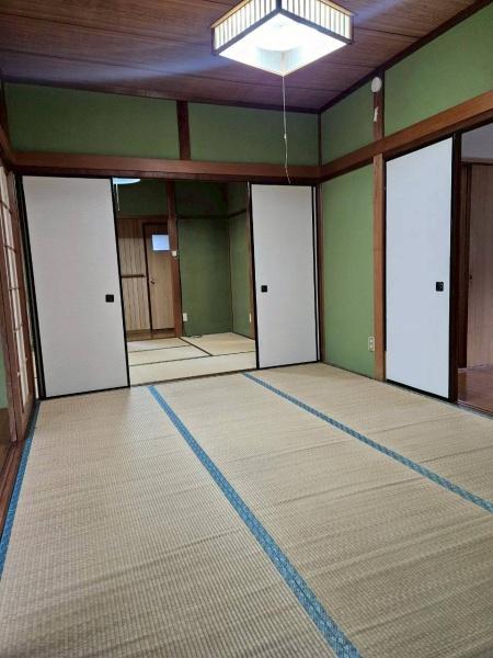 米原岩脇　貸家