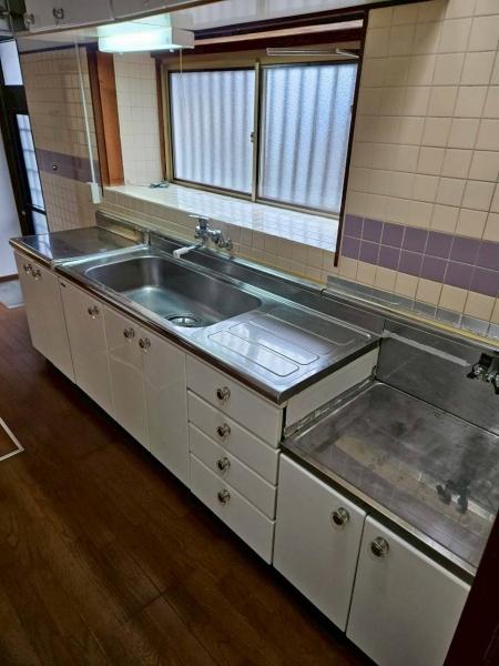 米原岩脇　貸家