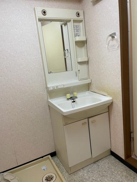 シャトル弐番館