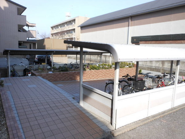 スーリール１番館
