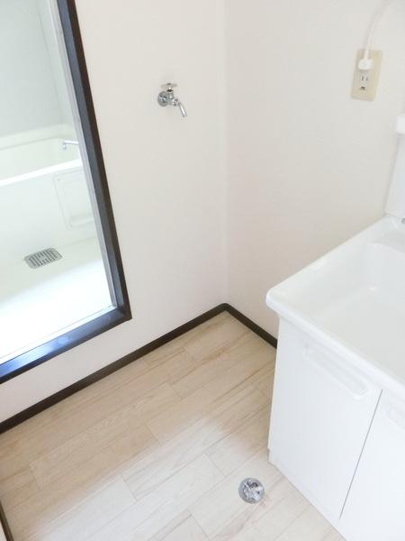 彦根市戸賀町のアパート