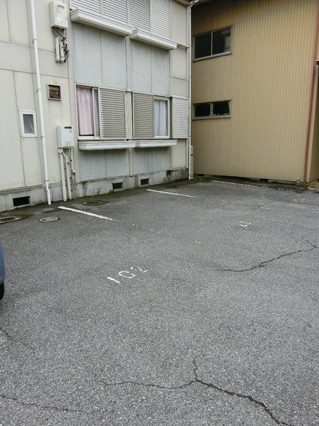 彦根市戸賀町のアパート