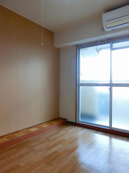 シャトル城町