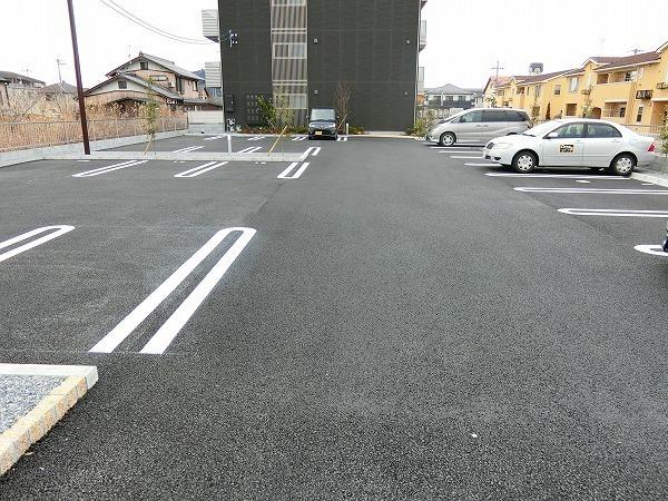 彦根市川瀬馬場町のマンション
