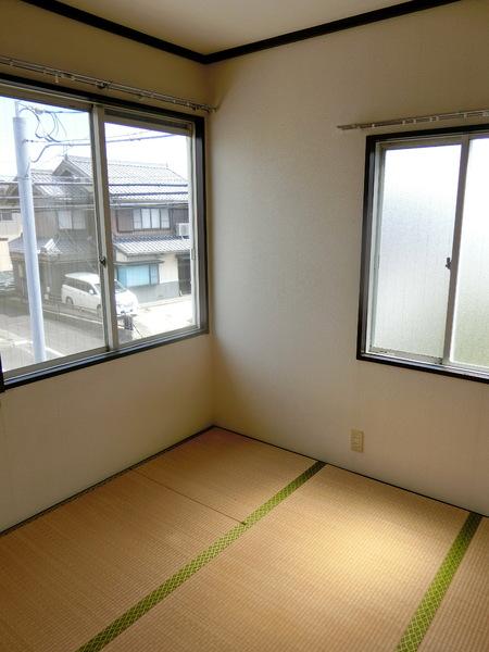 彦根市西今町のアパート