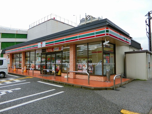 彦根市松原町のアパート(セブンイレブン彦根城前店)