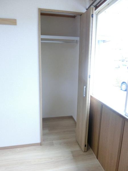 米原市梅ケ原栄のアパート