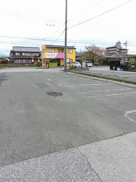エスパシオ(駐車場)