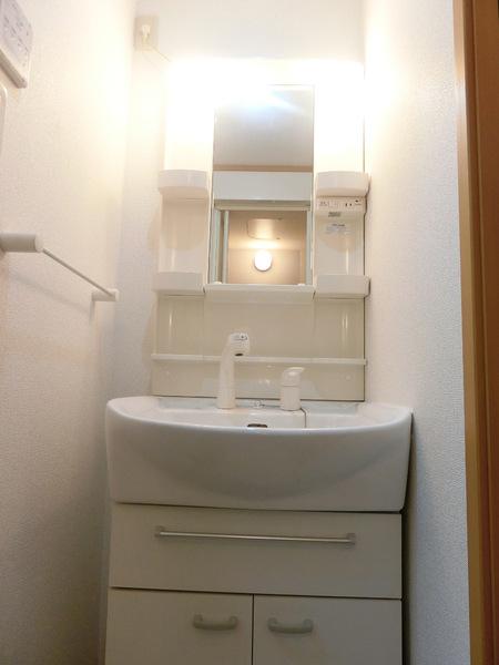 彦根市岡町のアパート