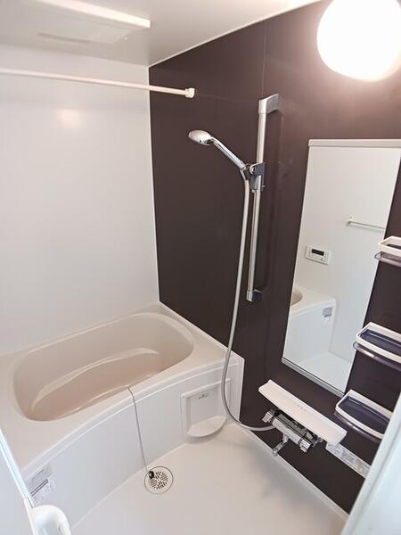 フォレストパーク・八番館