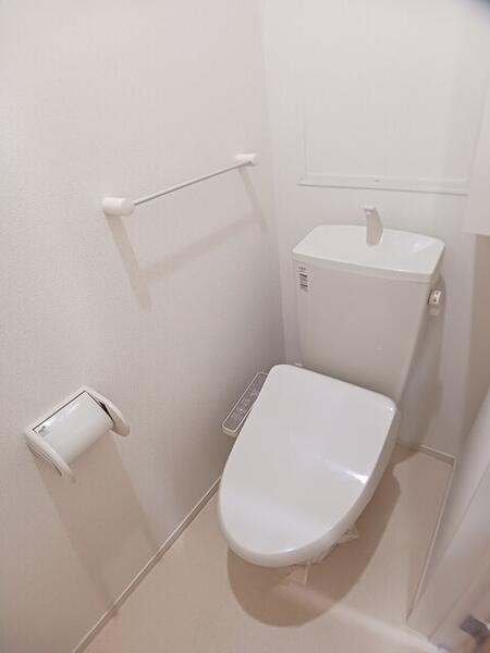 フォレストパーク・八番館