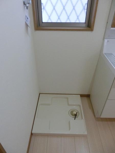 彦根市平田町の貸家
