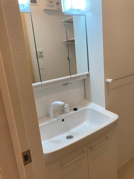 リス　ブロン