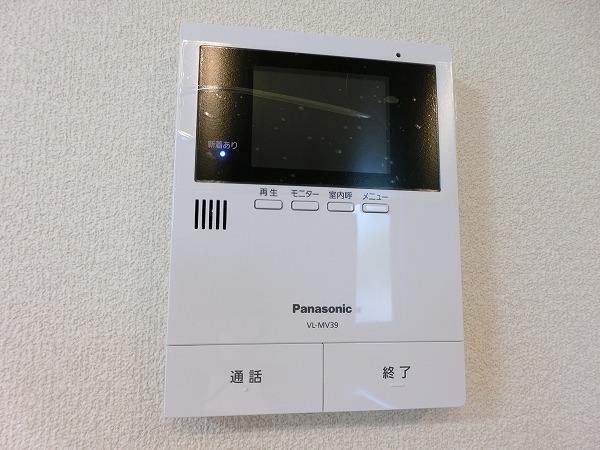 エスト　エノーム