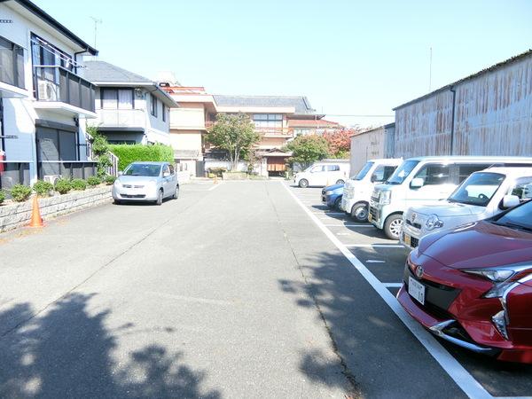 ヴィラ湯川　２