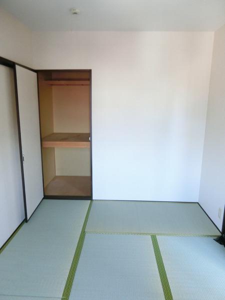 ヴィラ湯川　２