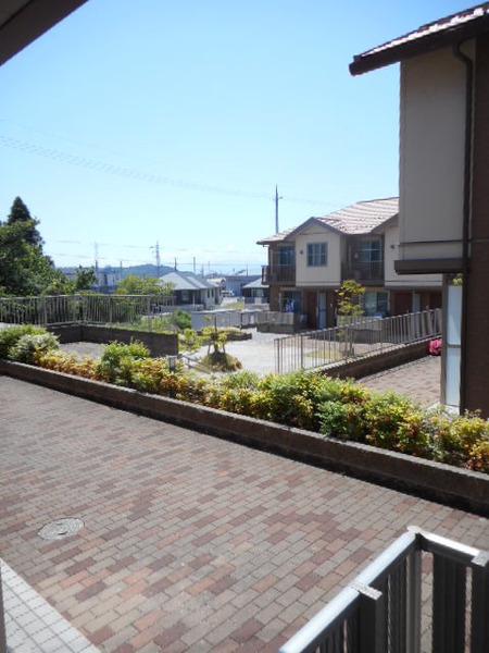 米原市梅ケ原のアパート