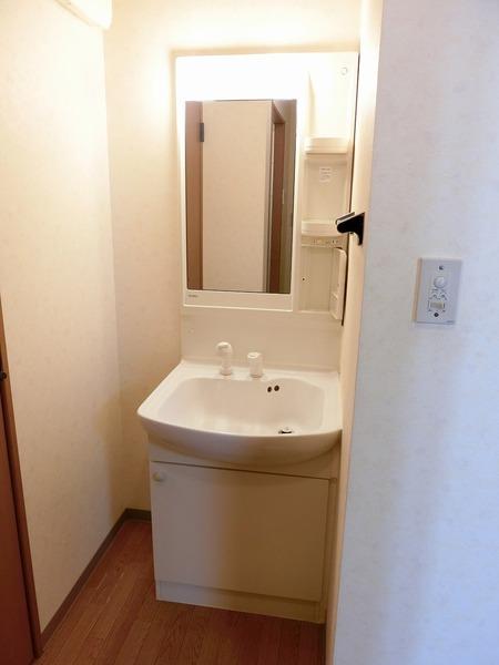 彦根市南川瀬町のアパート