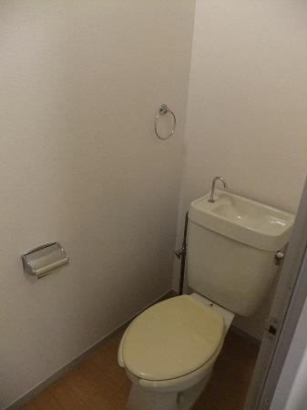 ウワトハイツＢ