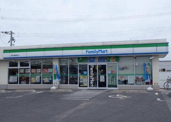 サンクリエイトアムール(ファミリーマート彦根川瀬馬場町店)