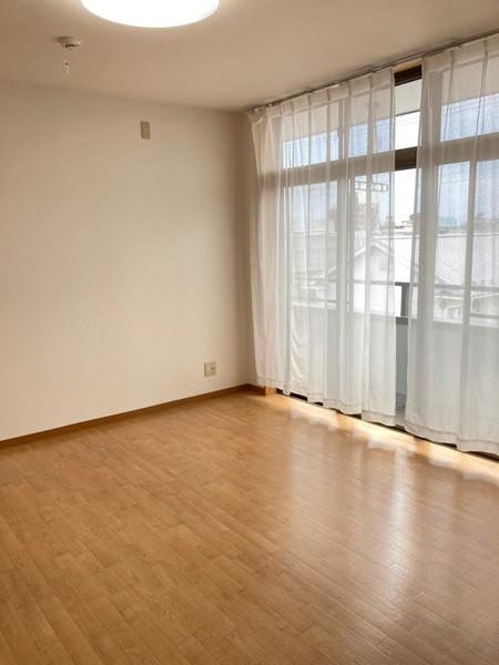 メゾンニュー小泉