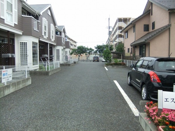 彦根市川瀬馬場町のアパート