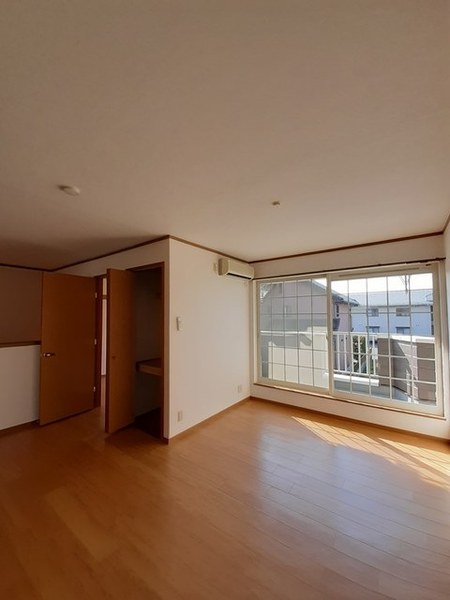 彦根市川瀬馬場町のアパート