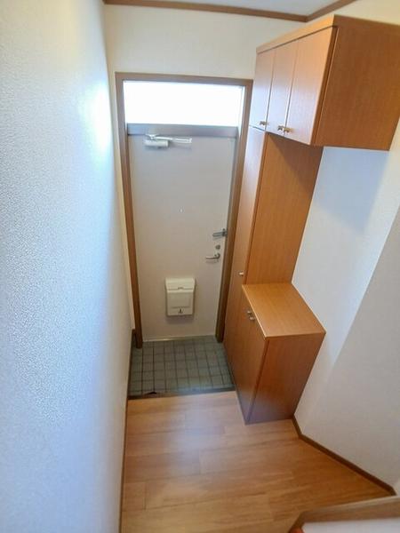 彦根市川瀬馬場町のアパート