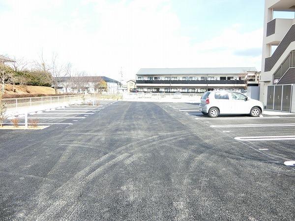 彦根市野瀬町のマンション
