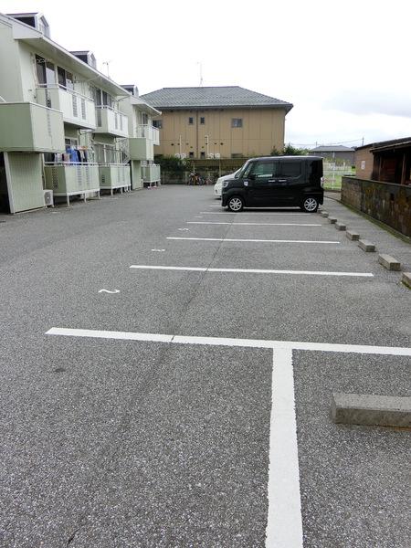 グレース福満(駐車場)