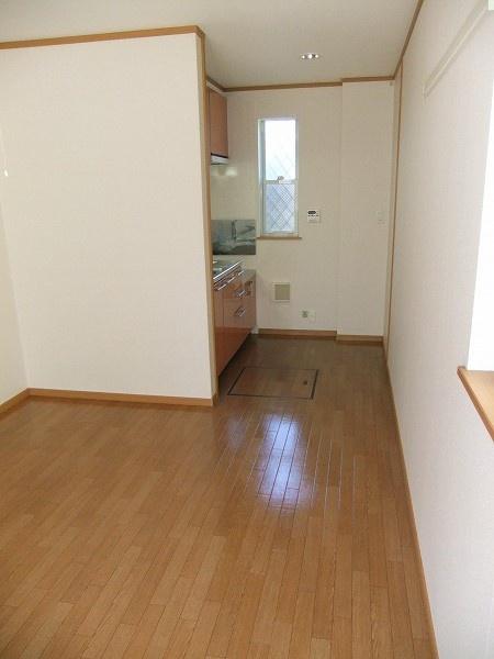 彦根市肥田町のアパート