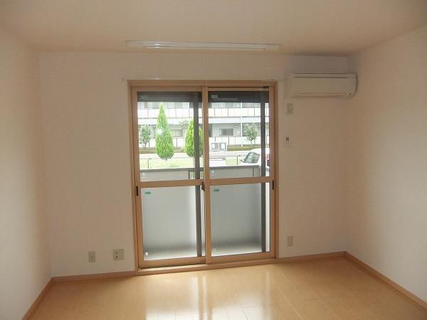 彦根市川瀬馬場町のアパート