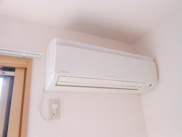彦根市川瀬馬場町のアパート