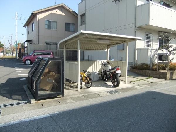グラシューズコート
