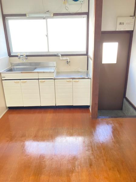 彦根市長曽根南町のアパート