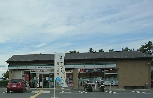 彦根市馬場1丁目のアパート(ファミリーマート彦根ミシガン通り店)