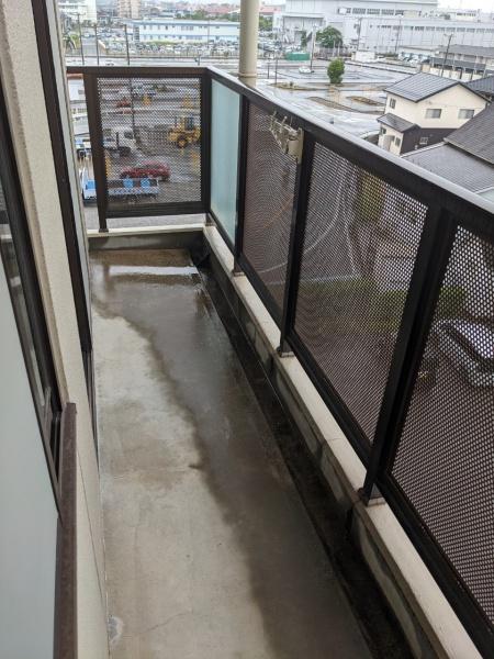 シャトル弐番館