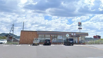 セリハウス(セブンイレブン米原中多良店)