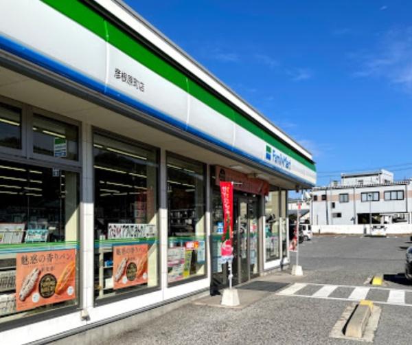 平原ハイツ(ファミリーマート彦根原町店)