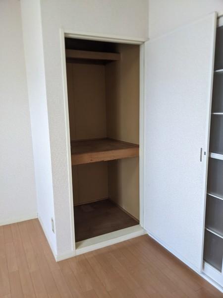 ハイツ磯部