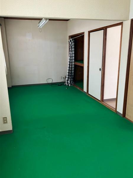 彦根市野田山町の倉庫