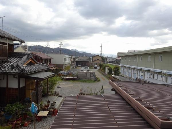 彦根市芹川町のアパート